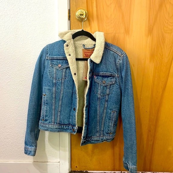 Levi's Jackets & Blazers - Brand New Levi’s Jean Jacket
